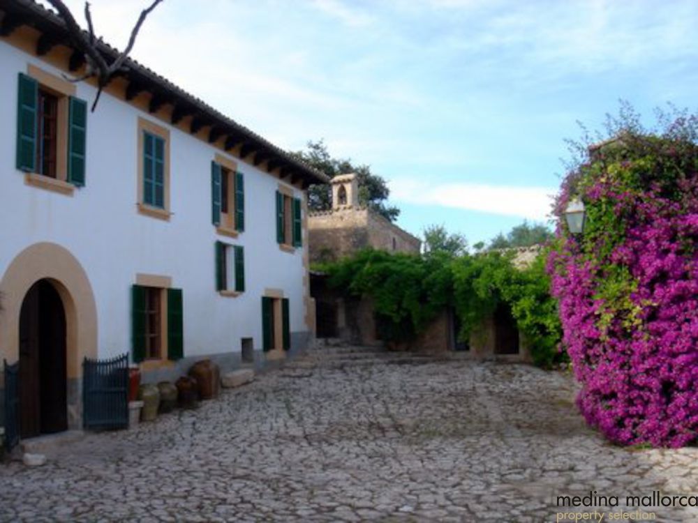 Antigua Finca Reformada medina mallorca 1 1