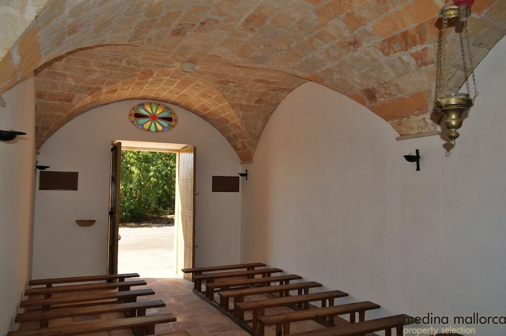 finca historica situada costa este mallorca medina mallorca 13