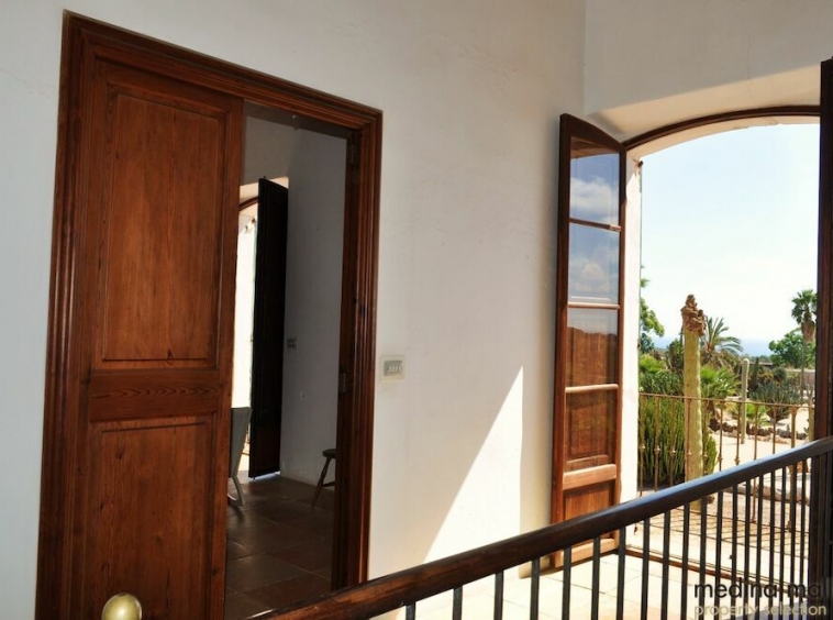 finca historica situada costa este mallorca medina mallorca 15