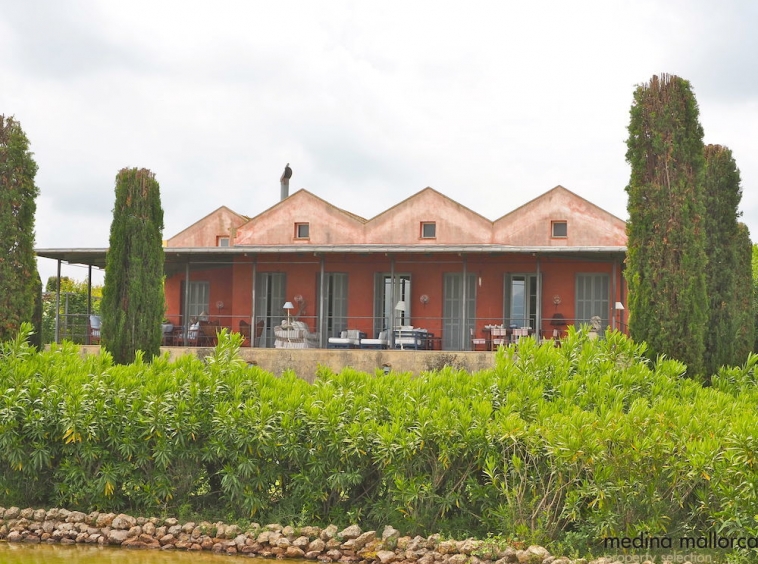 magnifica finca rodeada de jardines llubi medina mallorca 2